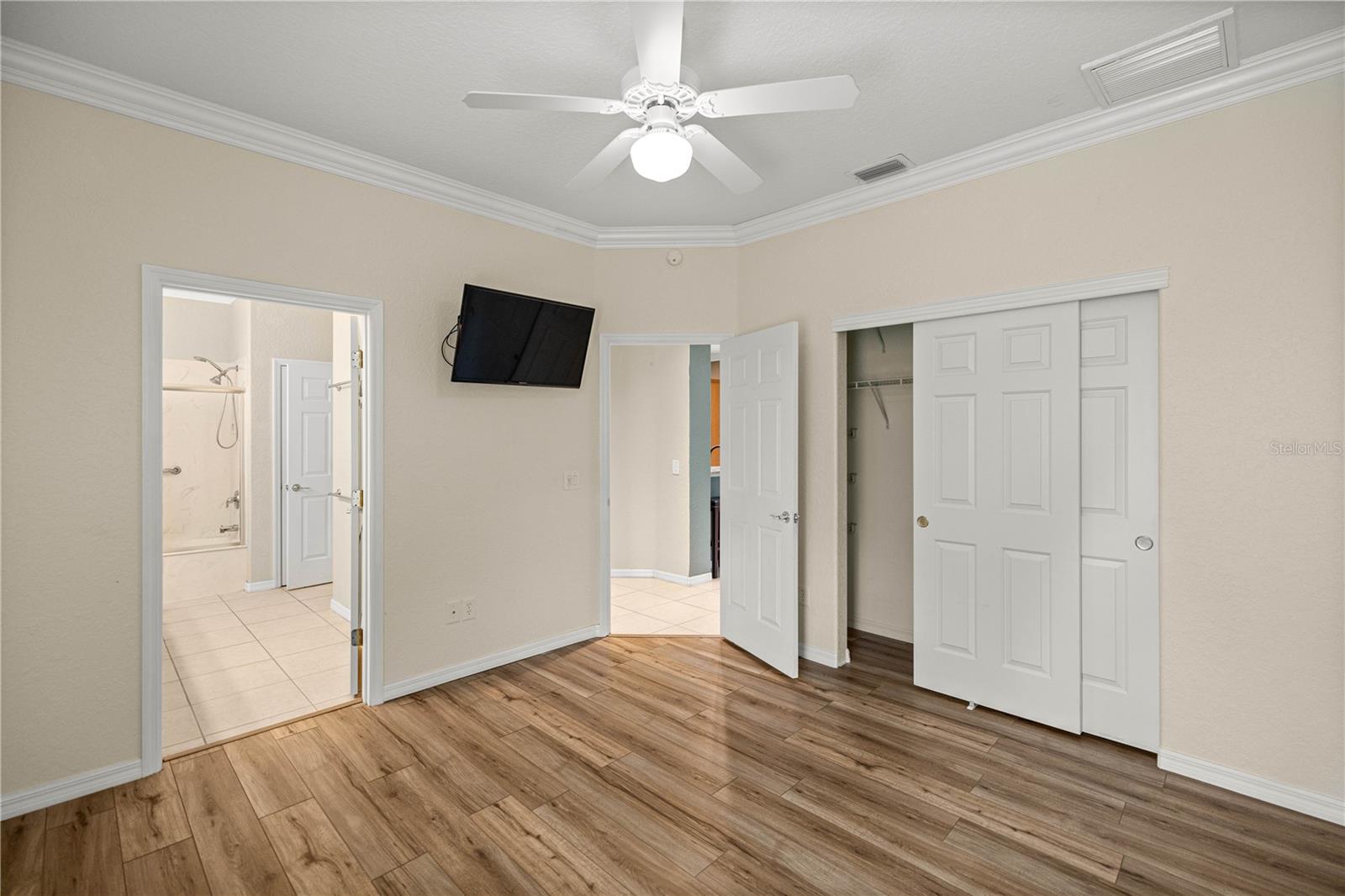 Image 15 of 30 For 8852 119th Street