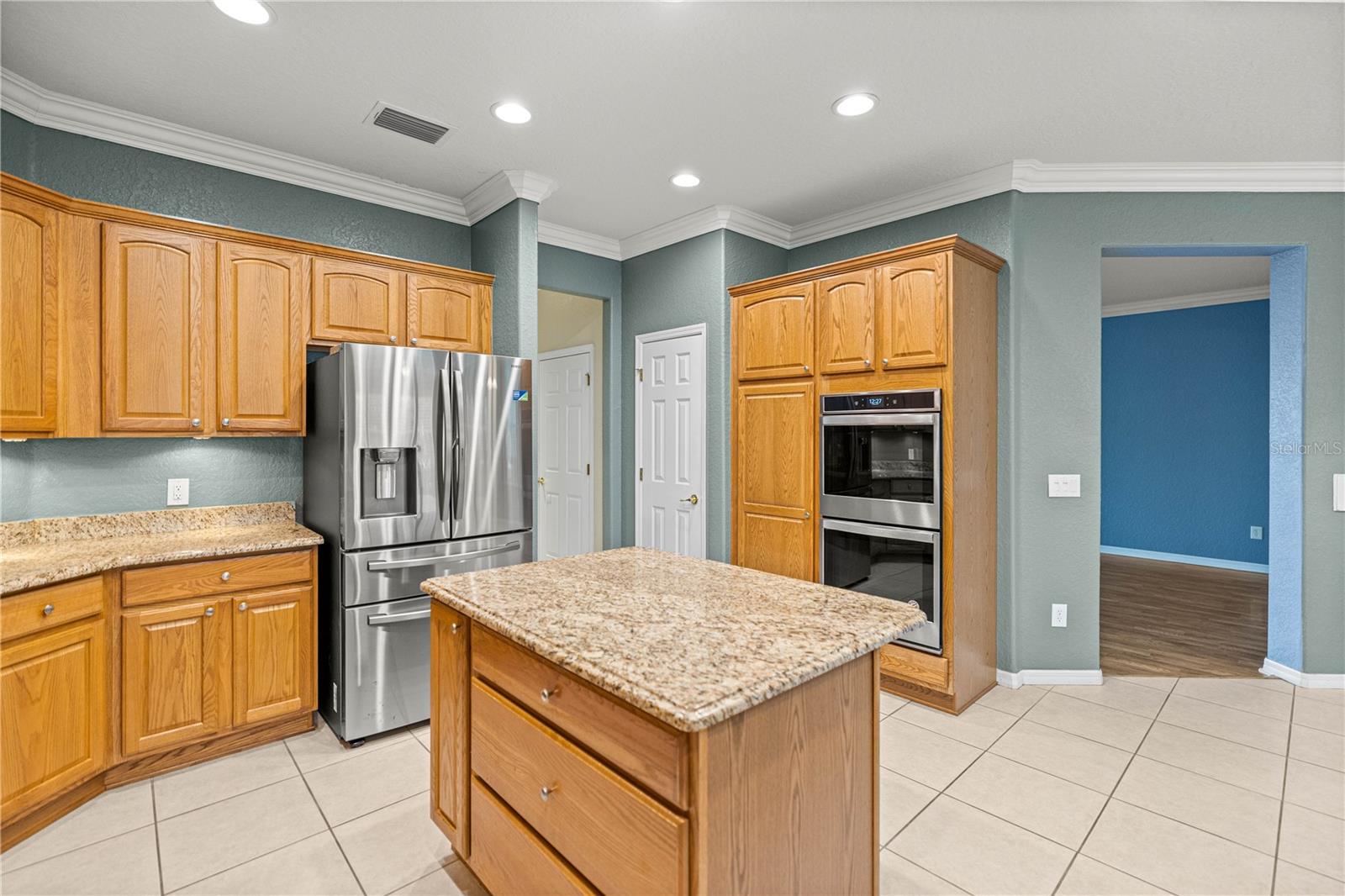 Image 6 of 30 For 8852 119th Street