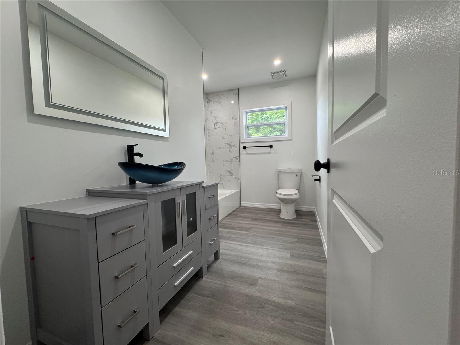 Image 19 of 32 For 408 1st Street