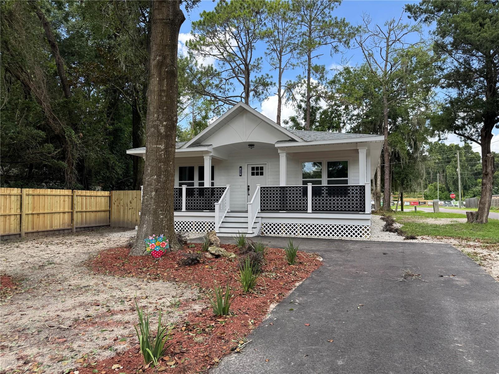 Image 2 of 32 For 408 1st Street