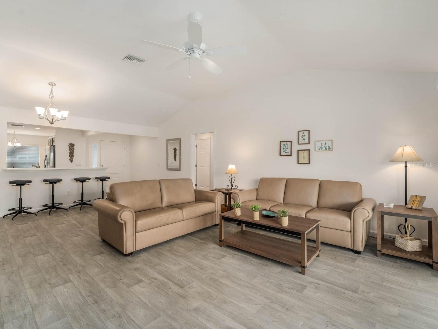 Image 10 of 20 For 5049 Francis Loop
