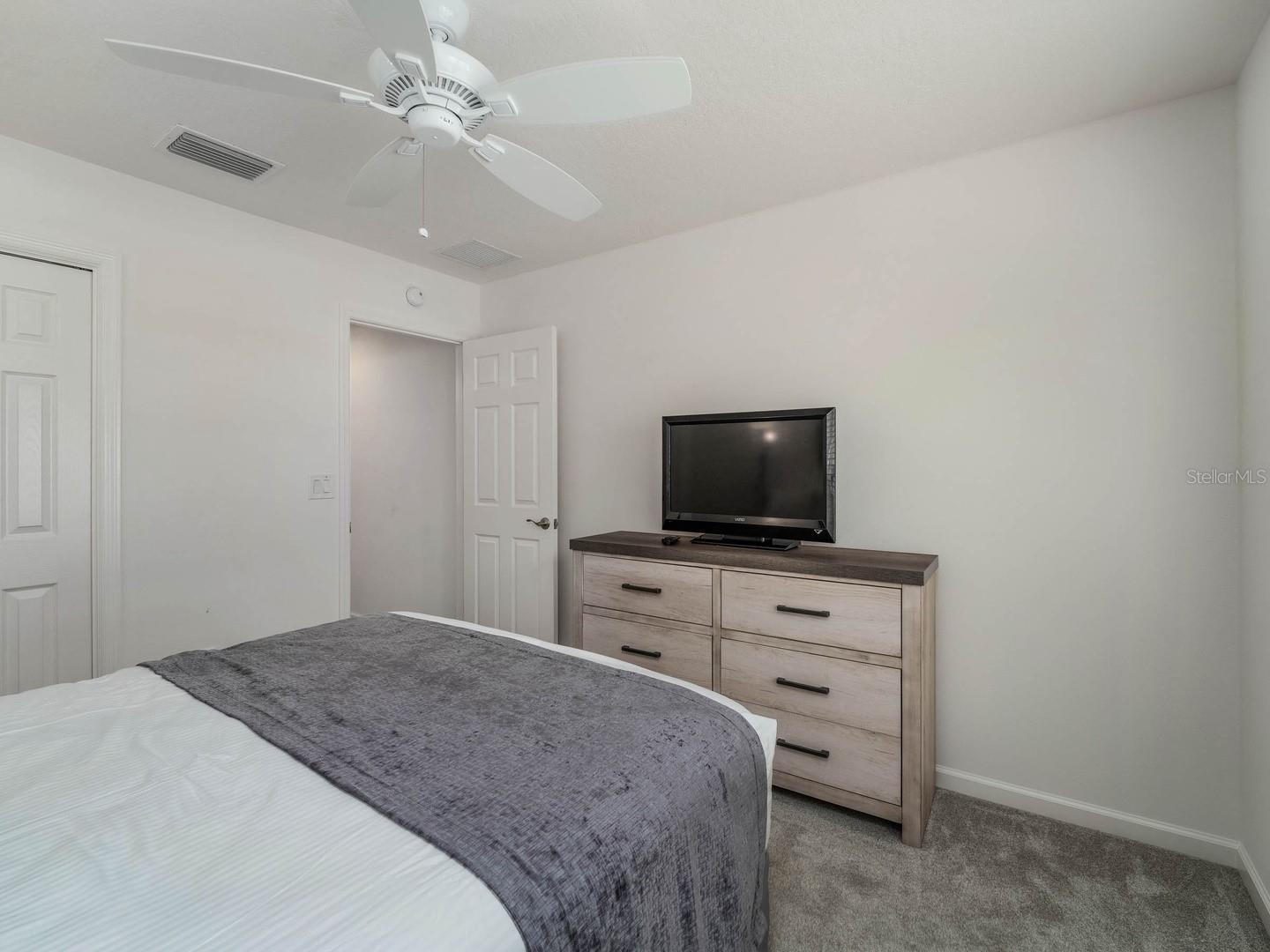 Image 15 of 20 For 5049 Francis Loop