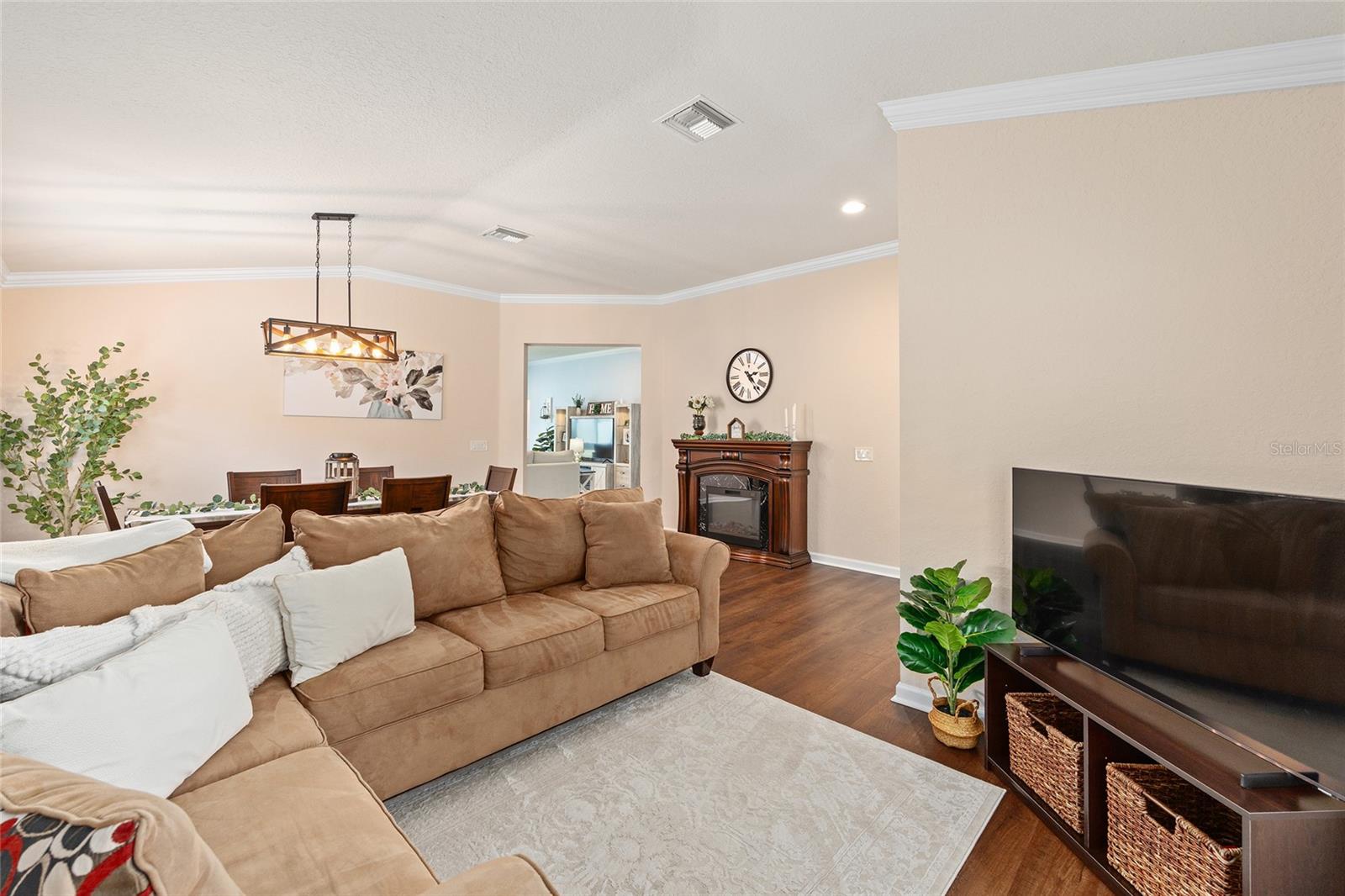 Image 13 of 66 For 5585 41st Street