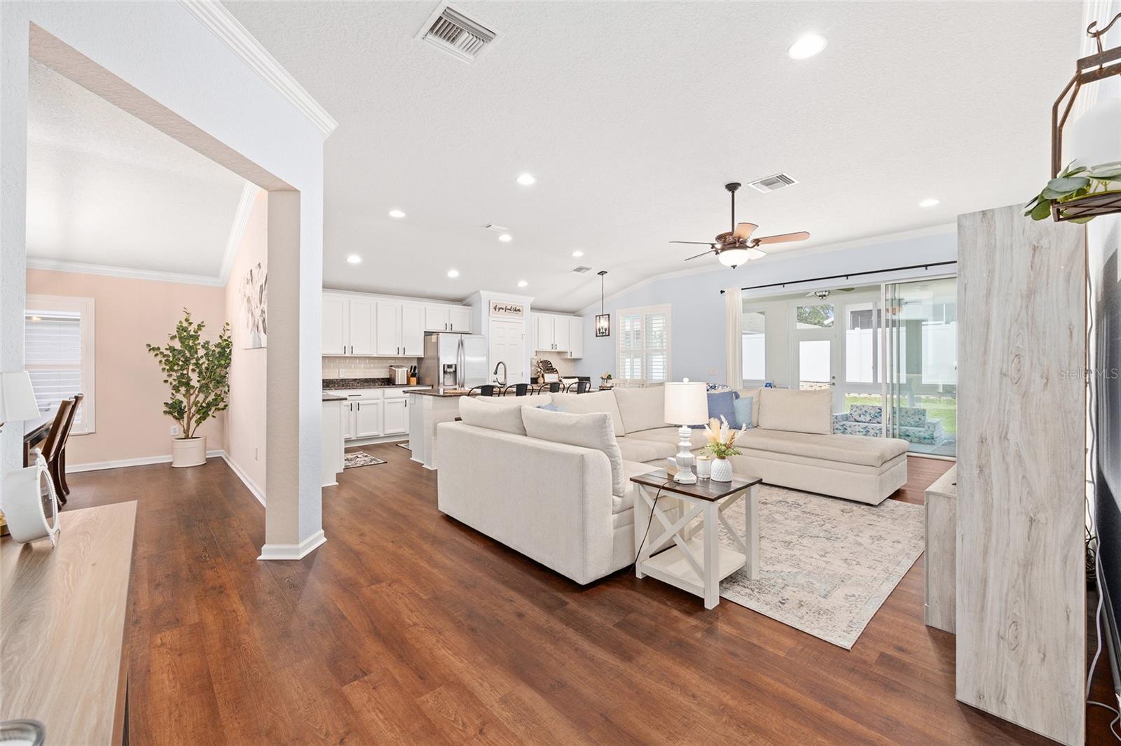 Image 18 of 66 For 5585 41st Street
