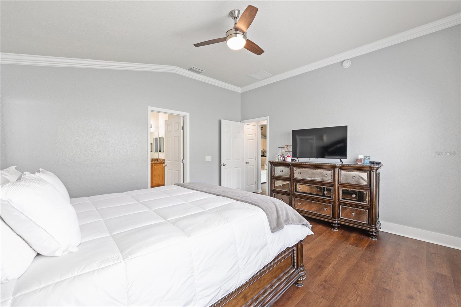 Image 31 of 66 For 5585 41st Street