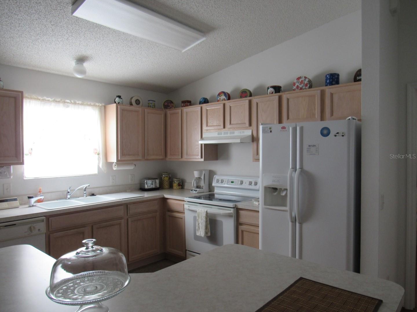 Image 3 of 19 For 779 Evelyn Drive
