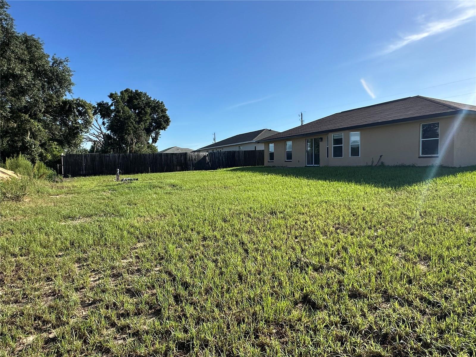 Listing photo id 14 for 3574 149th Terrace