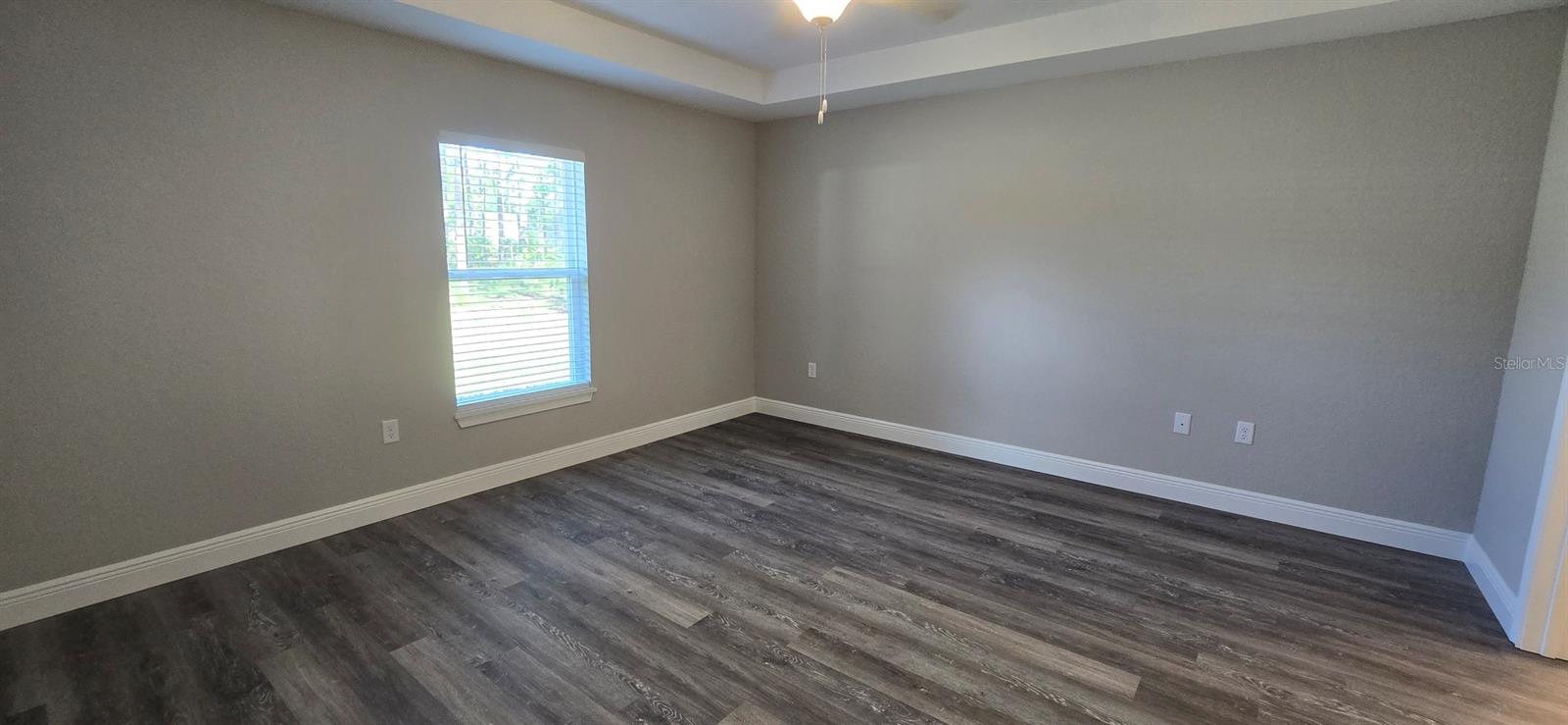 Listing photo id 11 for 211 Oak Lane Circle