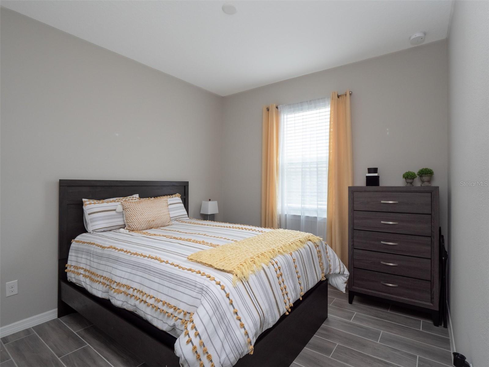 Image 6 of 26 For 5555 40th Place
