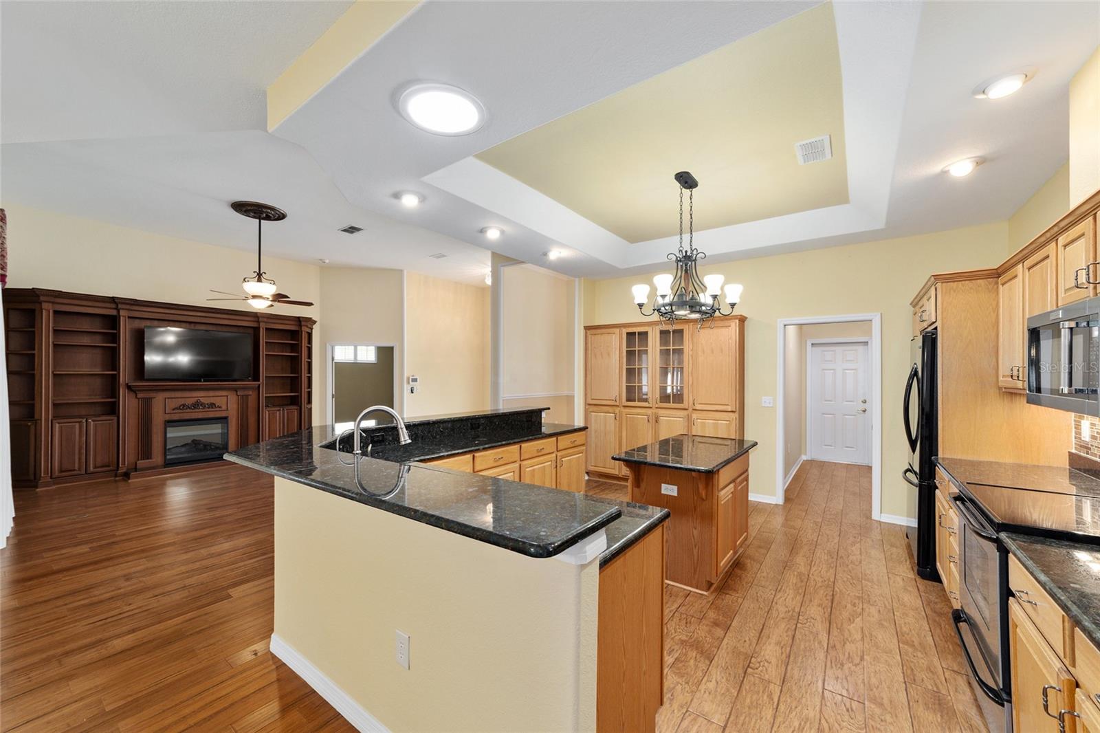 Image 18 of 49 For 11017 71st Circle