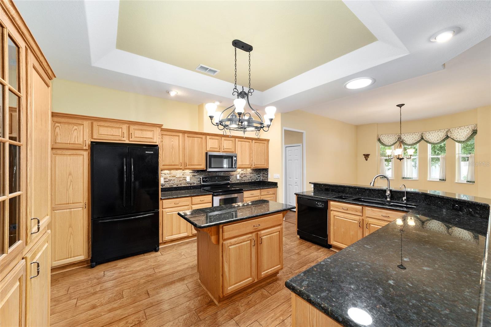 Image 21 of 49 For 11017 71st Circle