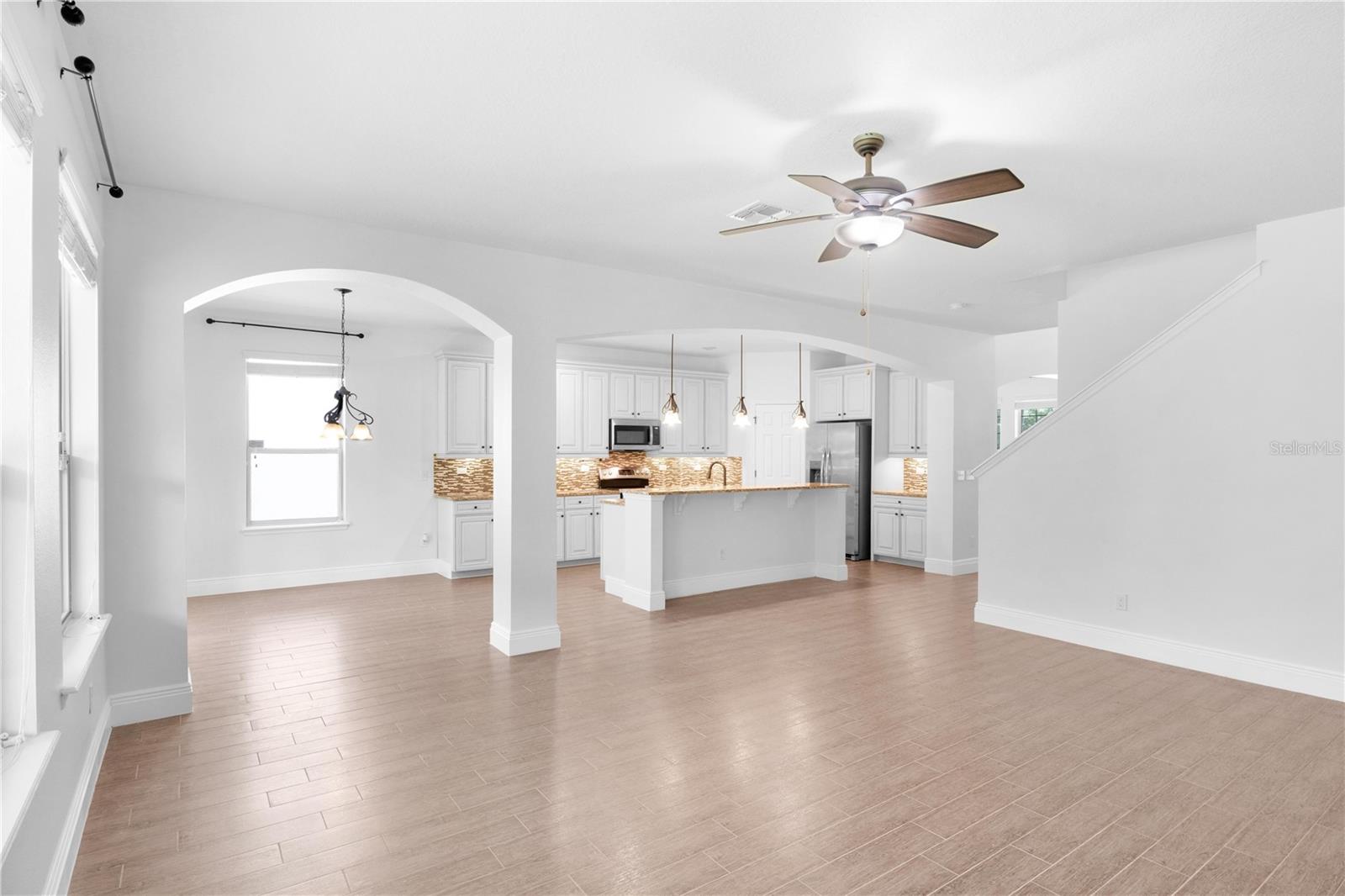Image 10 of 48 For 455 Heathercreek Court