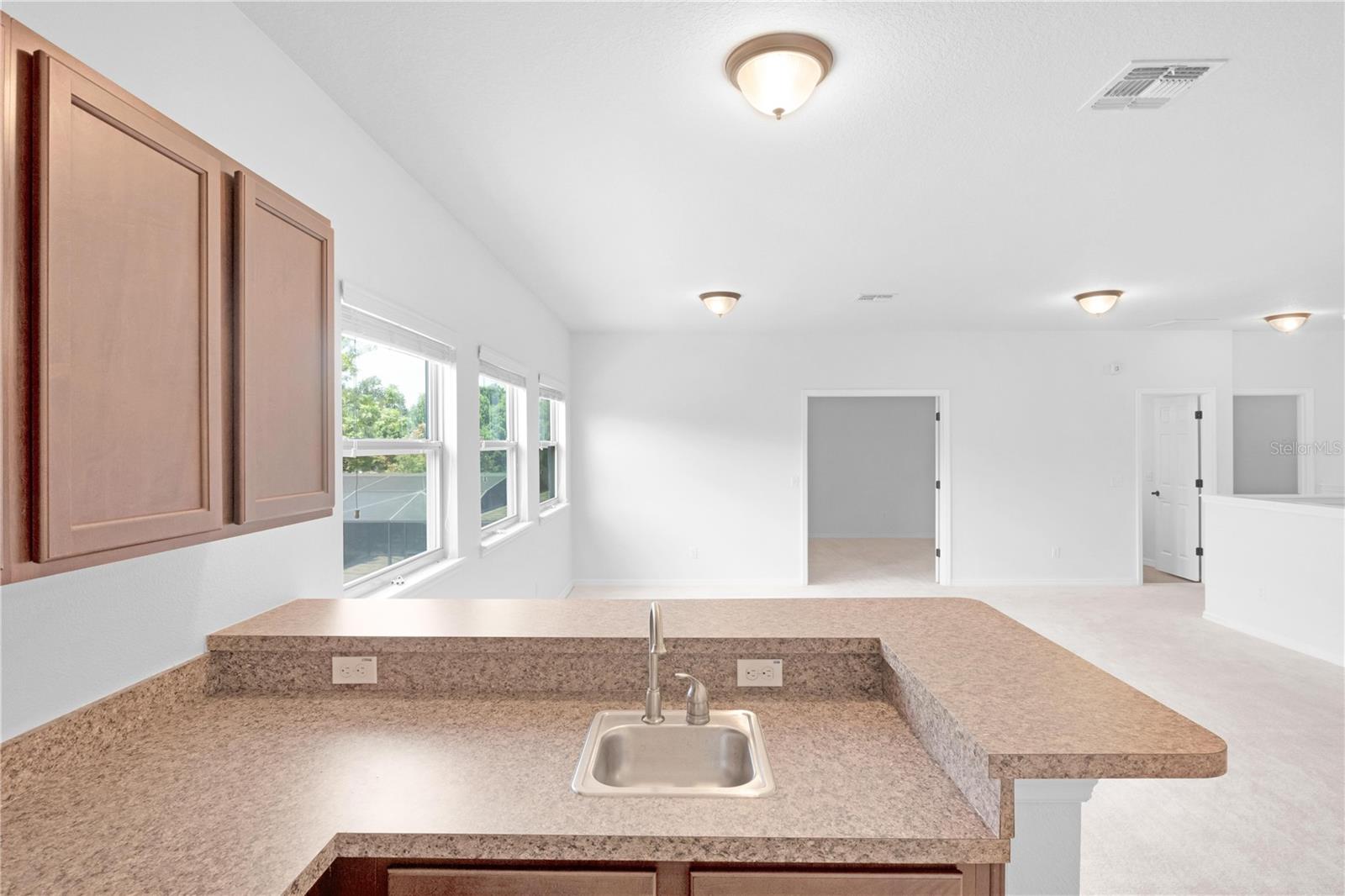 Image 15 of 48 For 455 Heathercreek Court