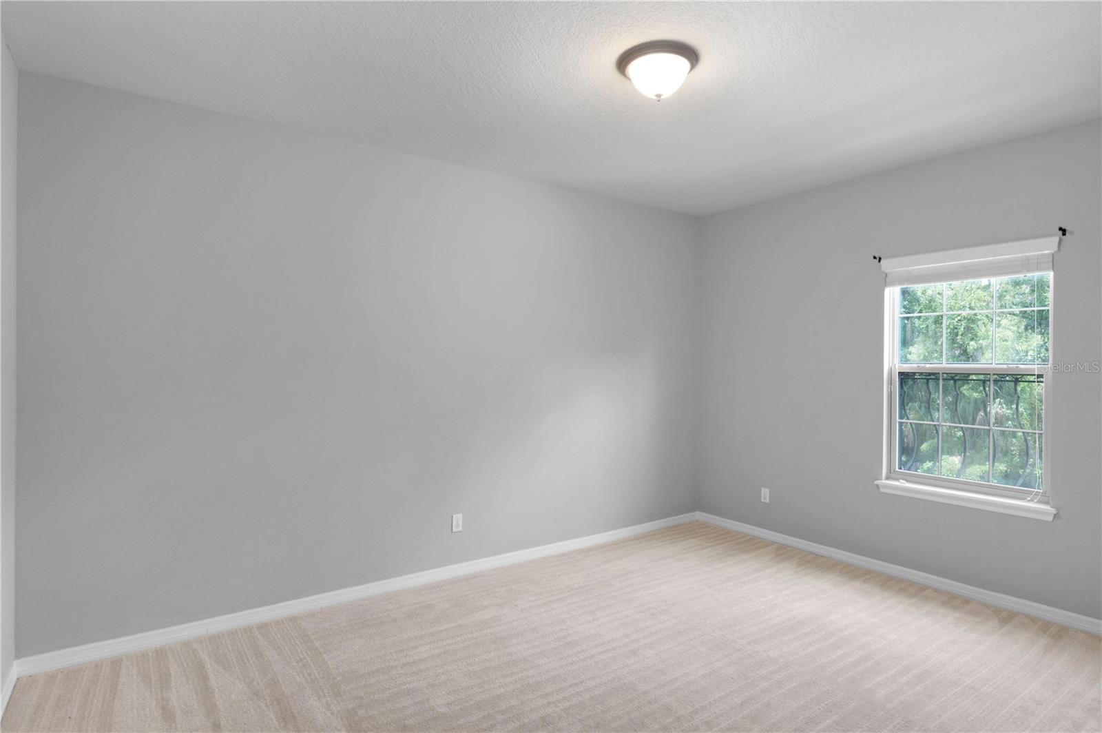 Image 22 of 48 For 455 Heathercreek Court