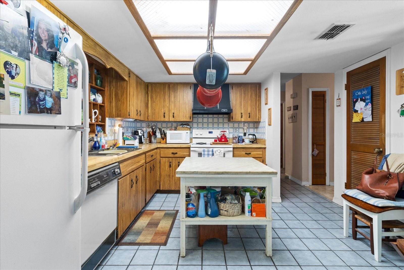 Image 10 of 41 For 6101 Menlo Lane