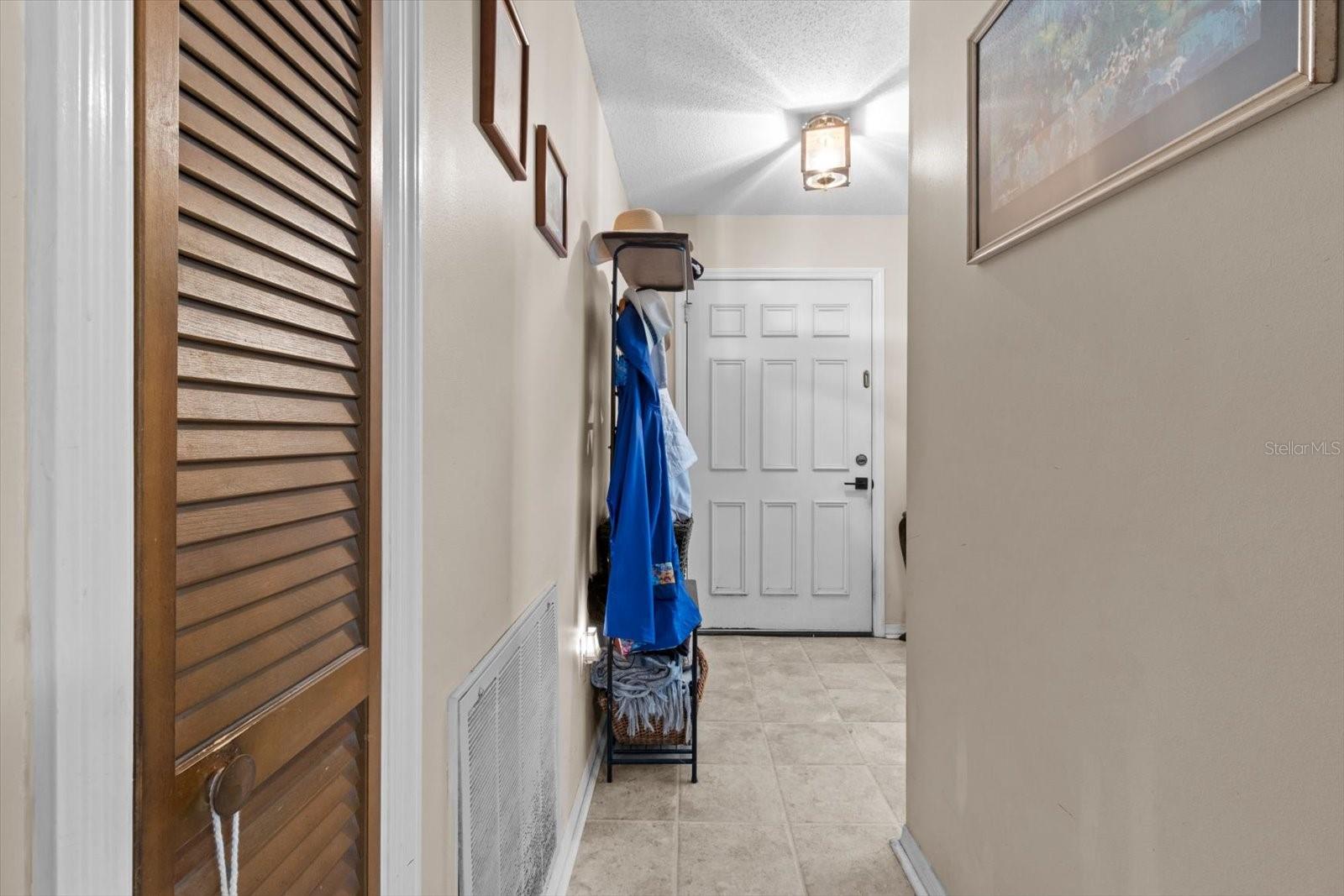 Image 12 of 41 For 6101 Menlo Lane