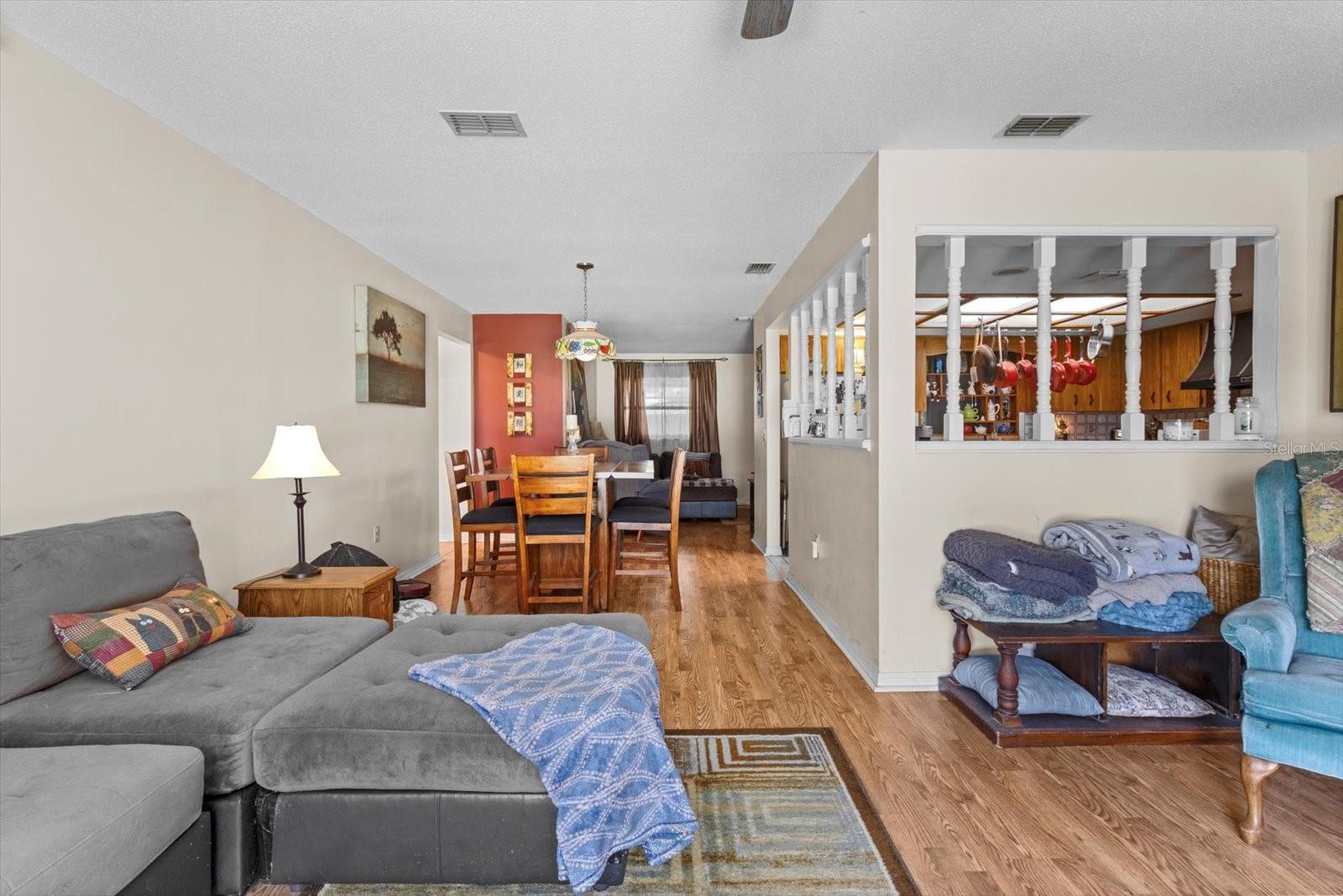Image 19 of 41 For 6101 Menlo Lane