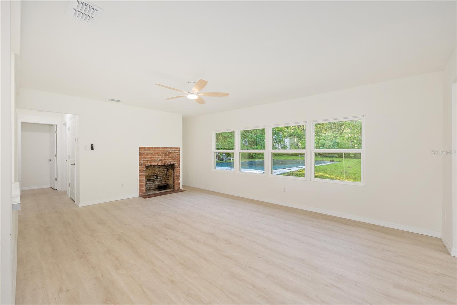 Image 18 of 38 For 1122 10th Street