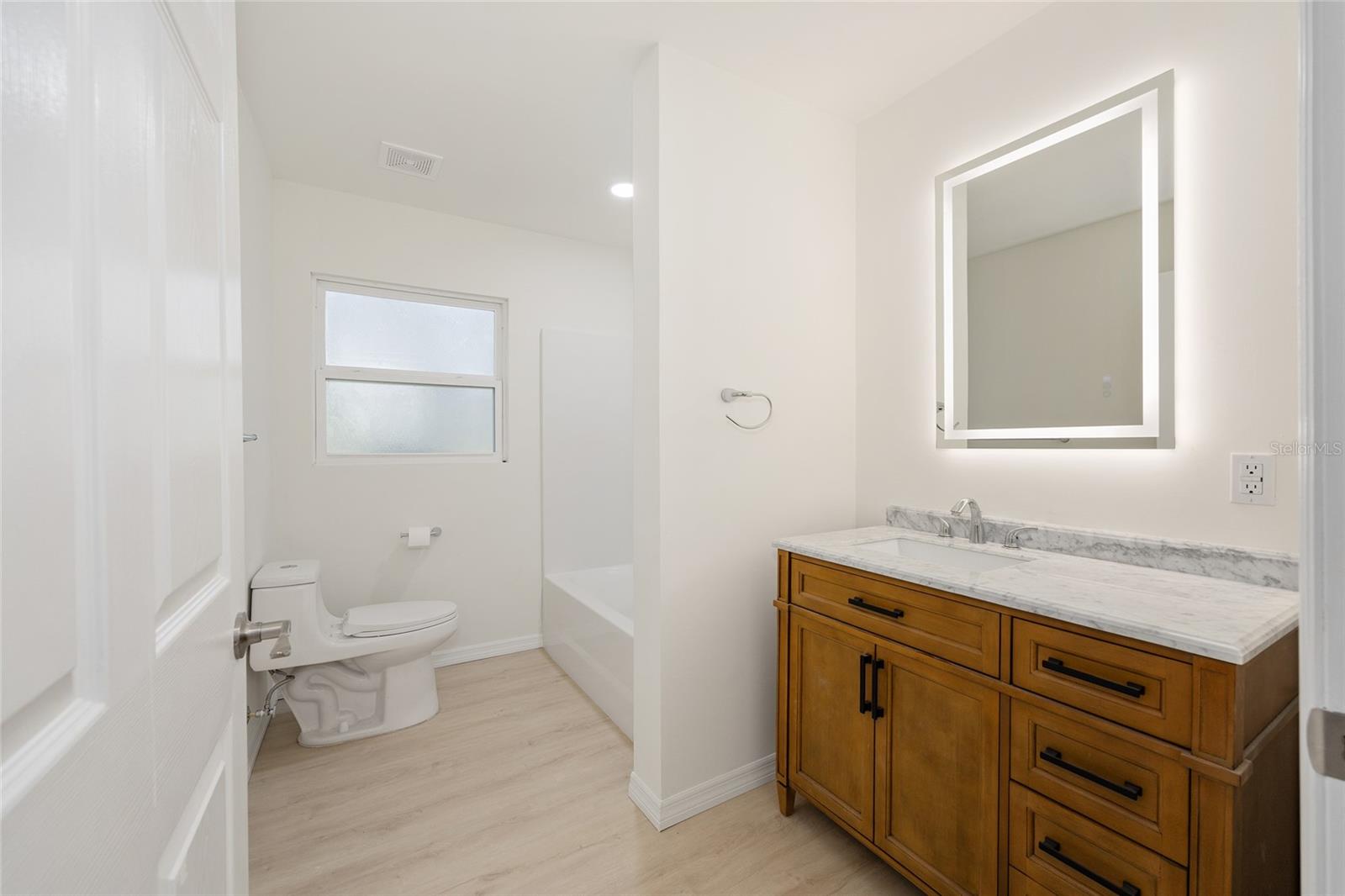 Image 29 of 38 For 1122 10th Street