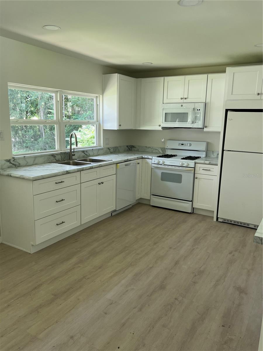 Image 4 of 8 For 1122 10th Street