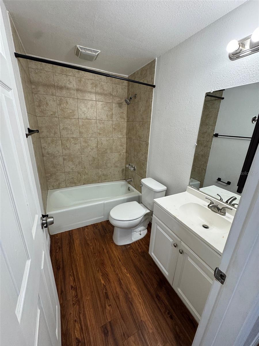 Image 14 of 16 For 1716-1716 3rd Street