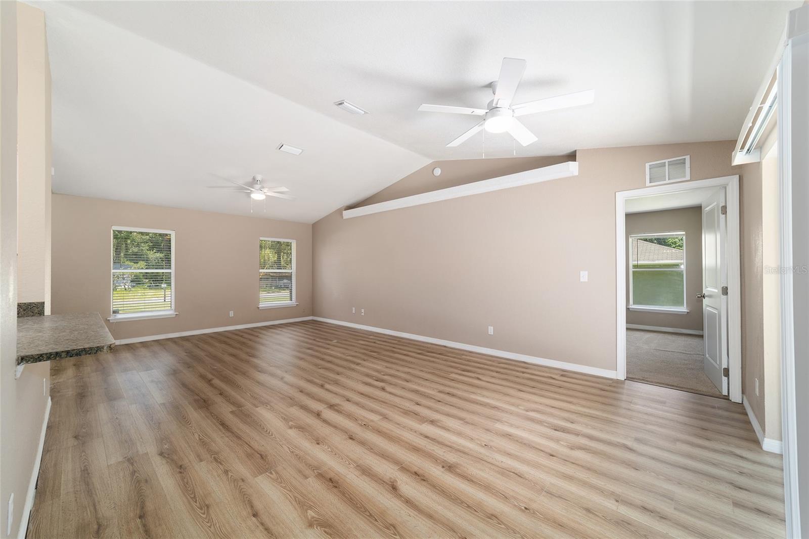 Image 17 of 51 For 5315 26th Avenue