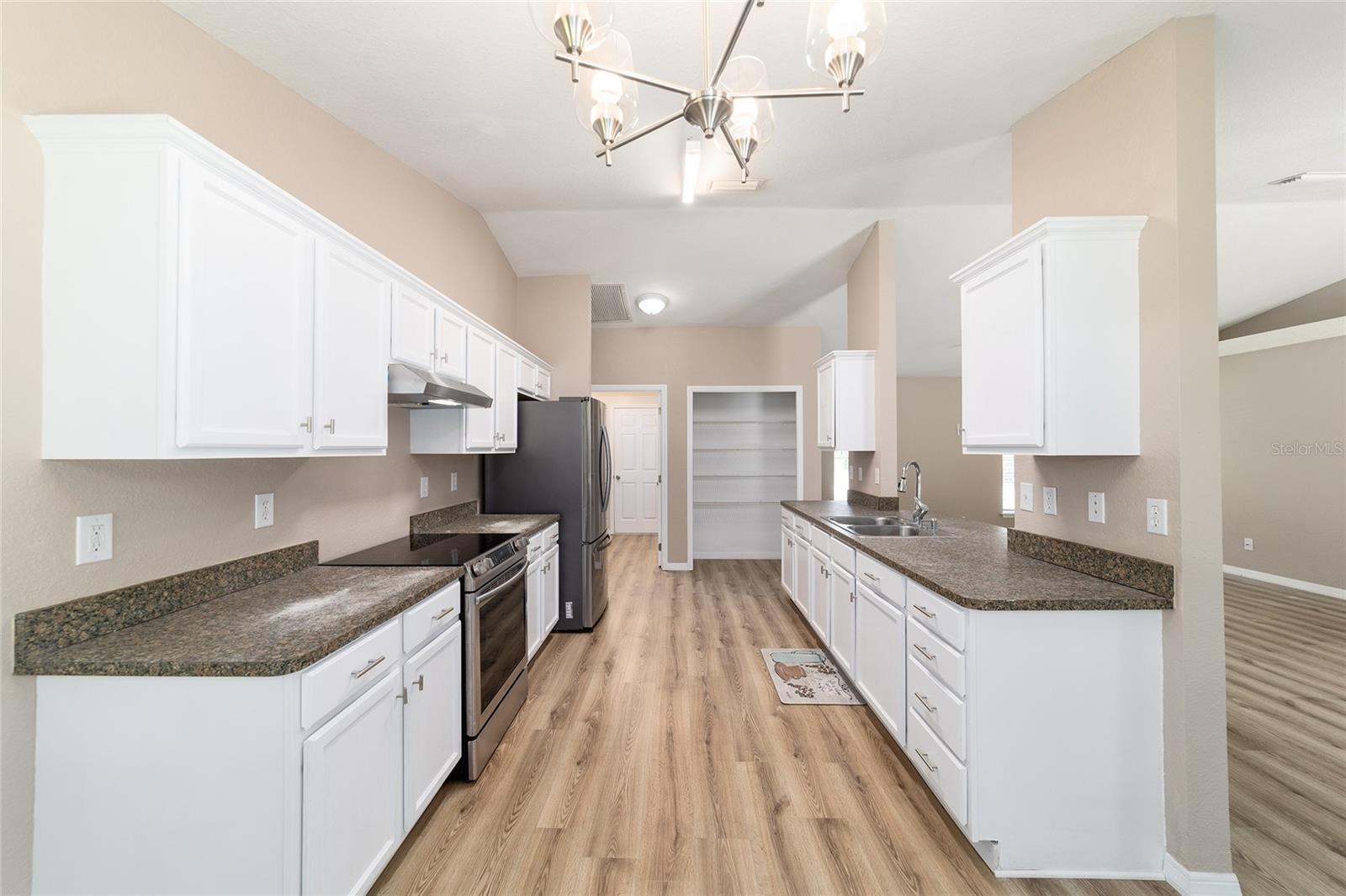 Image 21 of 51 For 5315 26th Avenue