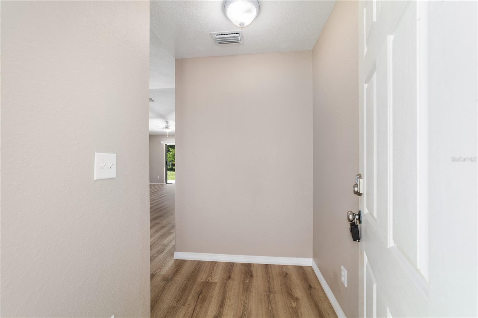 Image 9 of 51 For 5315 26th Avenue