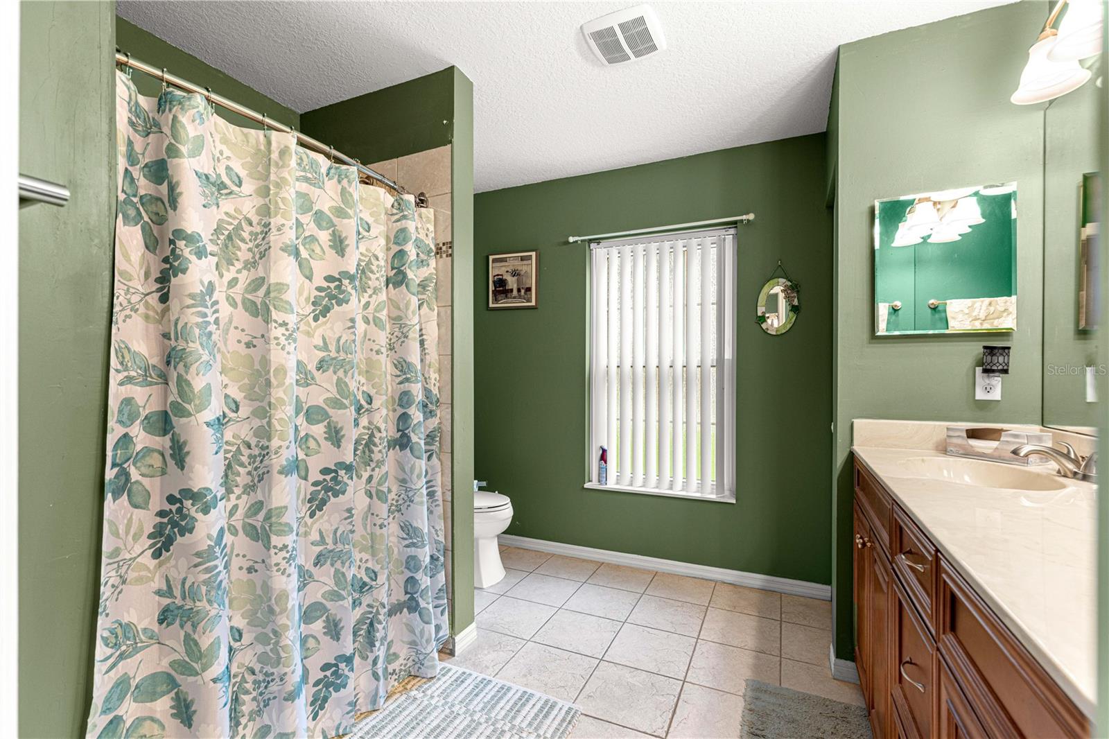 Image 18 of 37 For 8675 108th Street