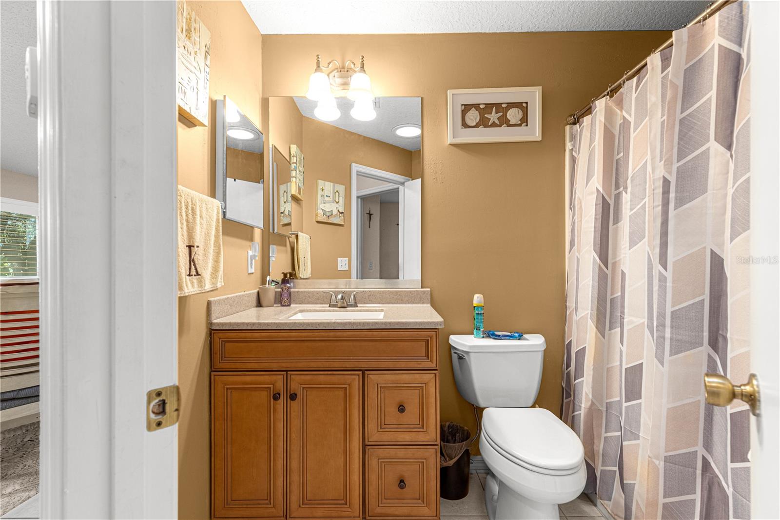 Image 24 of 37 For 8675 108th Street