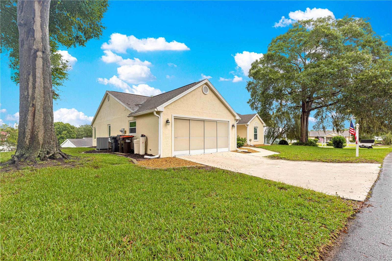 Image 4 of 37 For 8675 108th Street