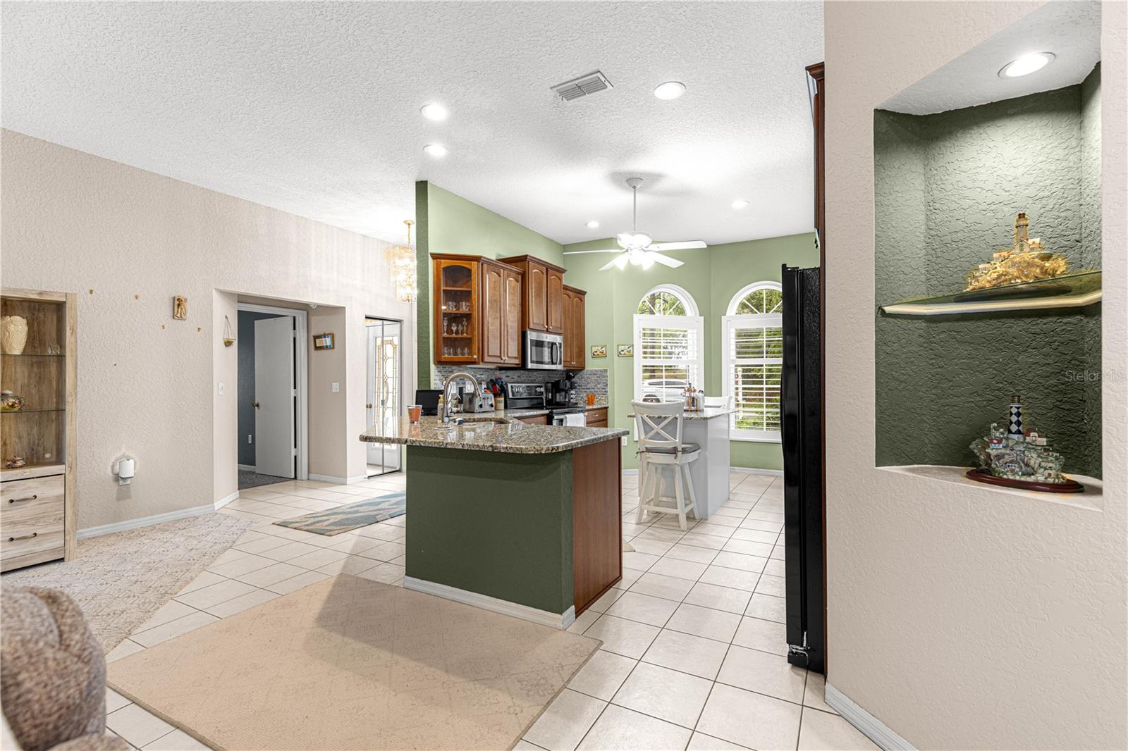 Image 5 of 37 For 8675 108th Street