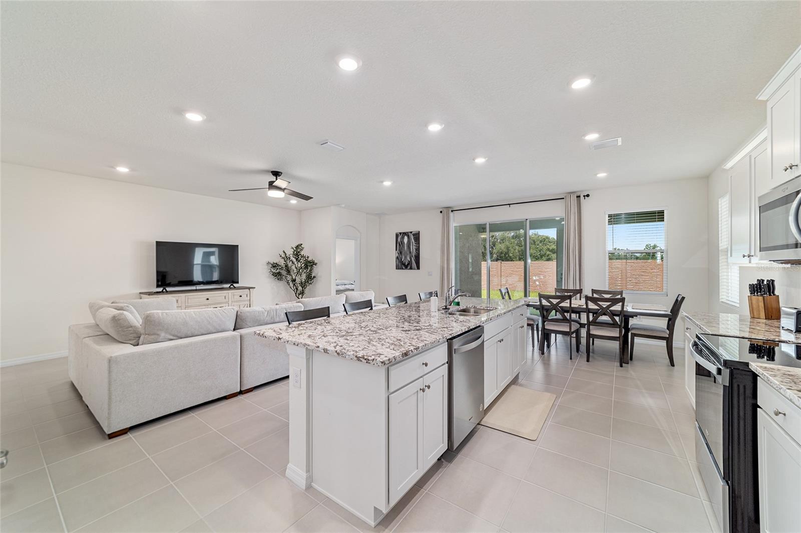 Image 14 of 81 For 4171 48th Terrace Road