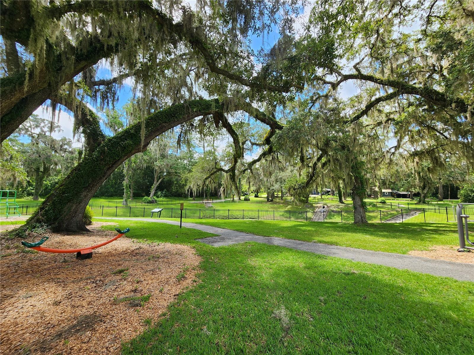 Image 19 of 23 For 1137 9th Street