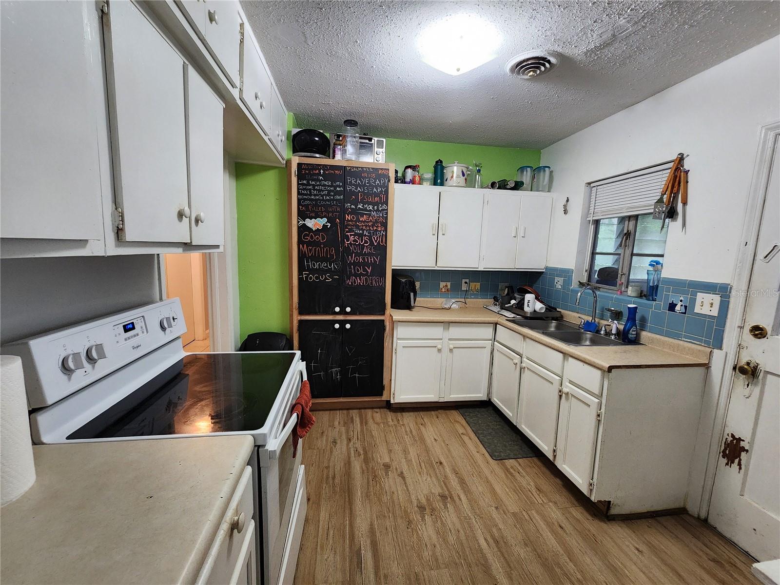 Image 9 of 18 For 1137 9th Street