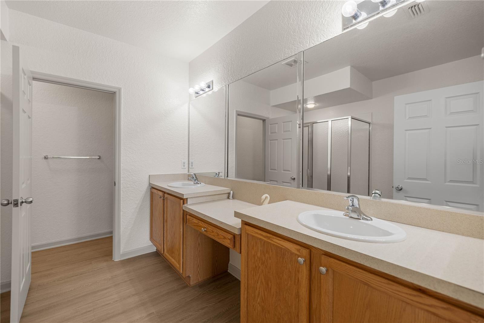 Listing photo id 13 for 4570 52nd Circle 104