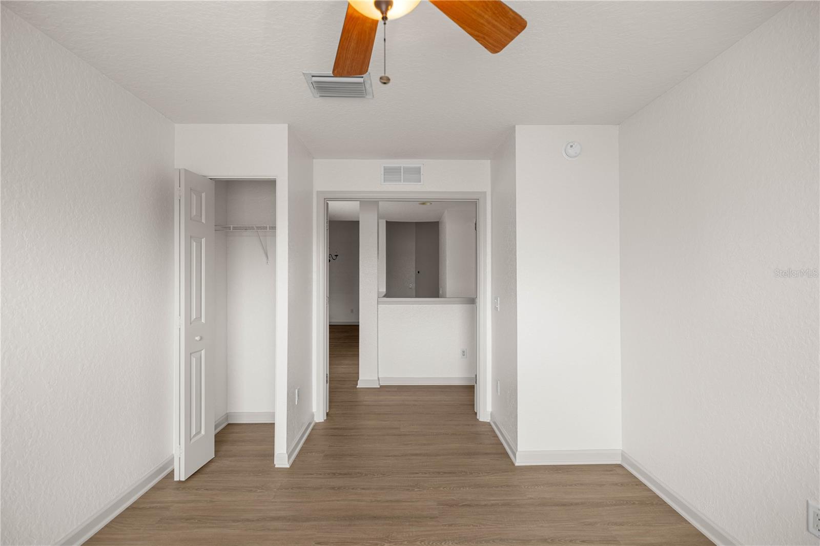 Listing photo id 19 for 4570 52nd Circle 104
