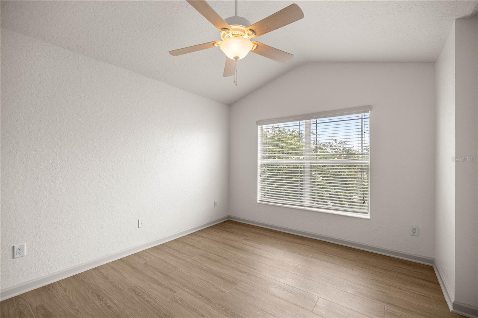 Listing photo id 20 for 4570 52nd Circle 104