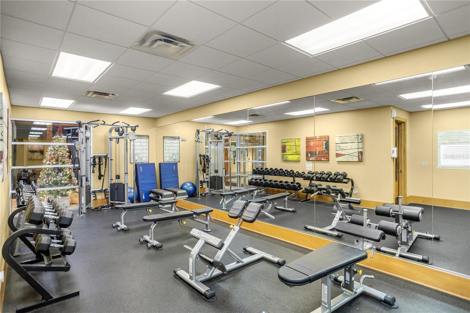 Listing photo id 25 for 4570 52nd Circle 104