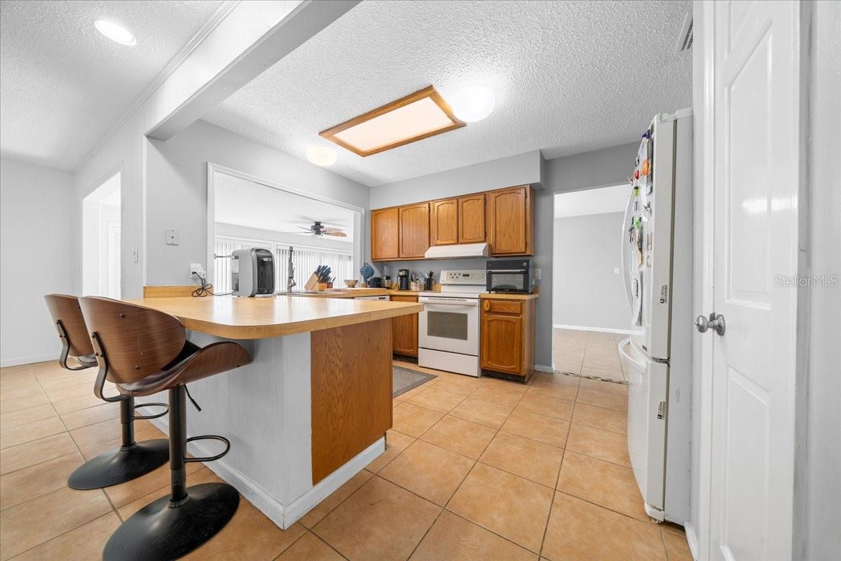 Image 12 of 50 For 819 Country Club Drive