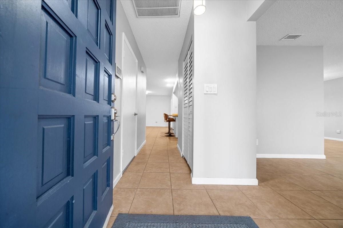 Image 4 of 50 For 819 Country Club Drive