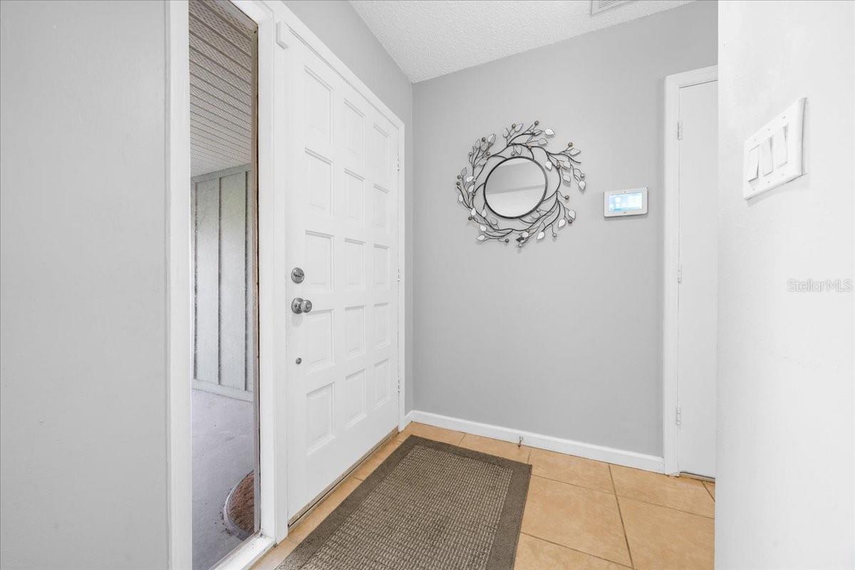 Image 5 of 50 For 819 Country Club Drive