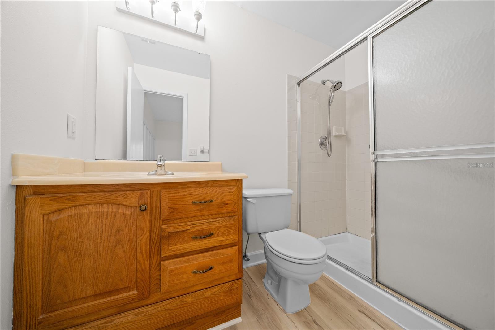 Image 17 of 44 For 1701 24th Road 1302