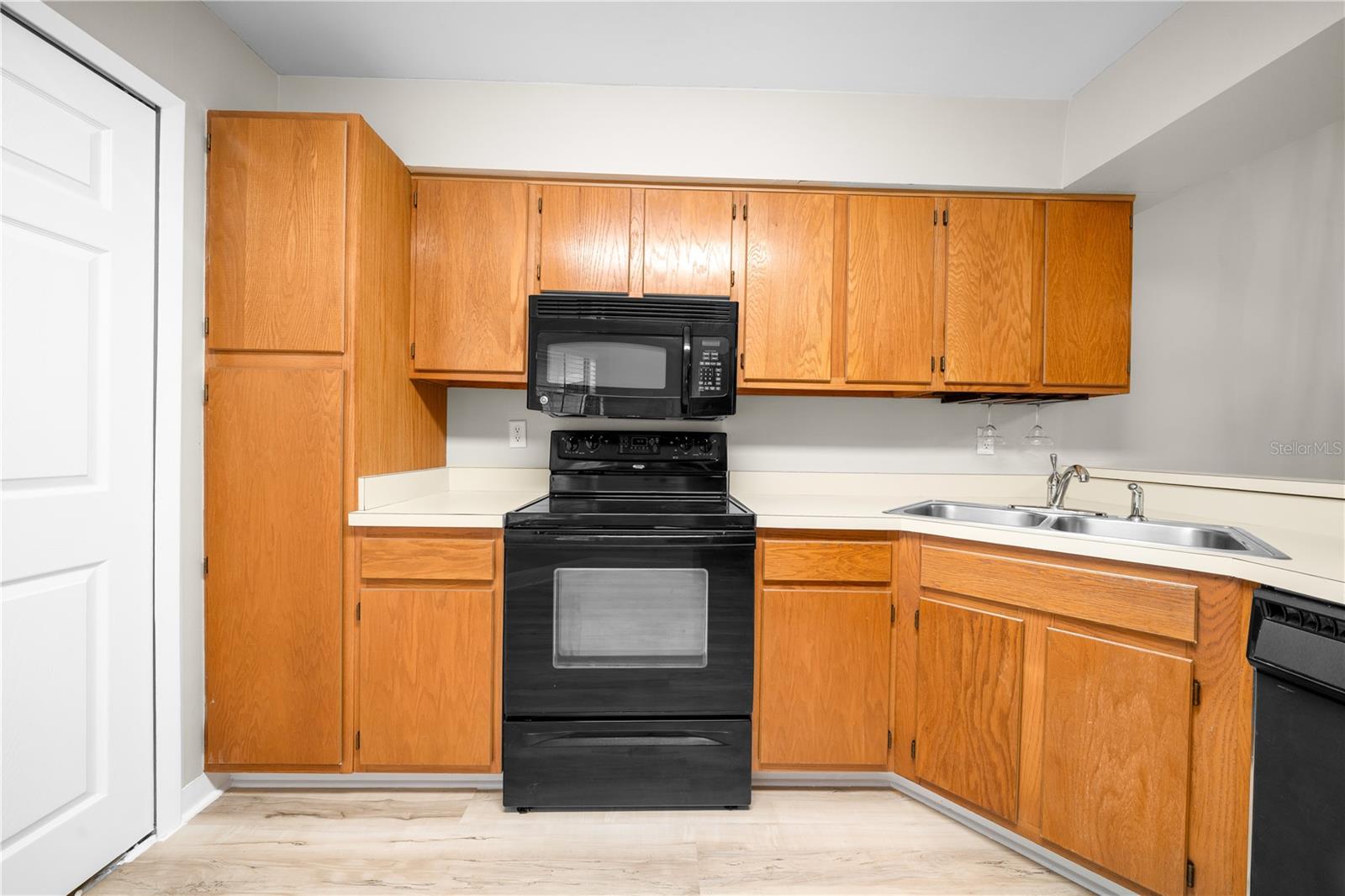 Image 8 of 44 For 1701 24th Road 1302
