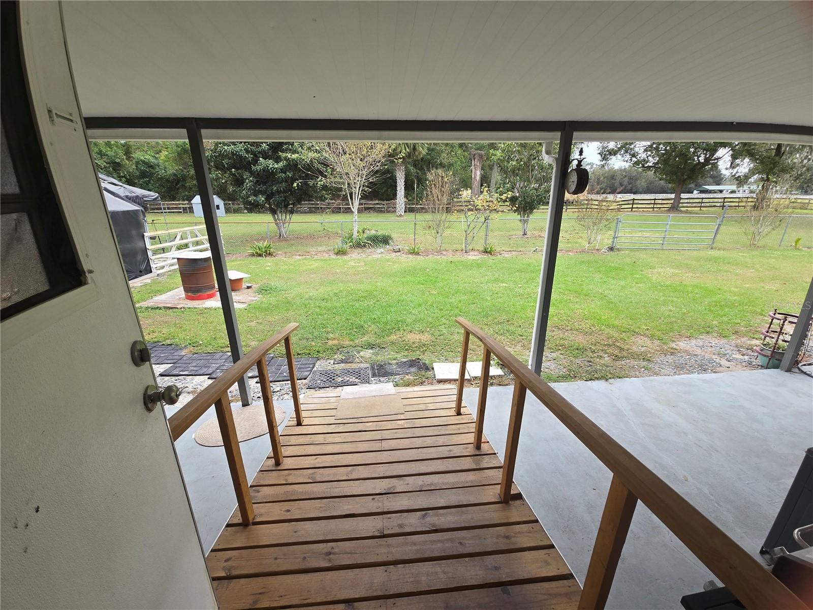 Image 17 of 24 For 16948 19th Court