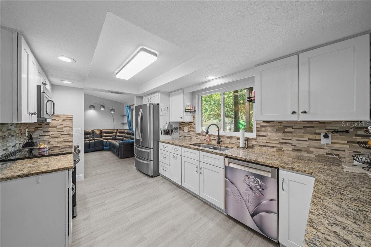 Image 17 of 69 For 2589 Knoll Street W