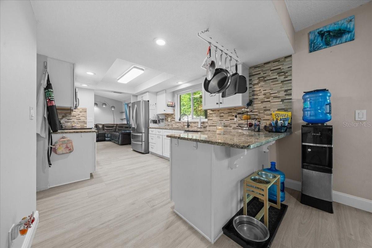 Image 21 of 69 For 2589 Knoll Street W