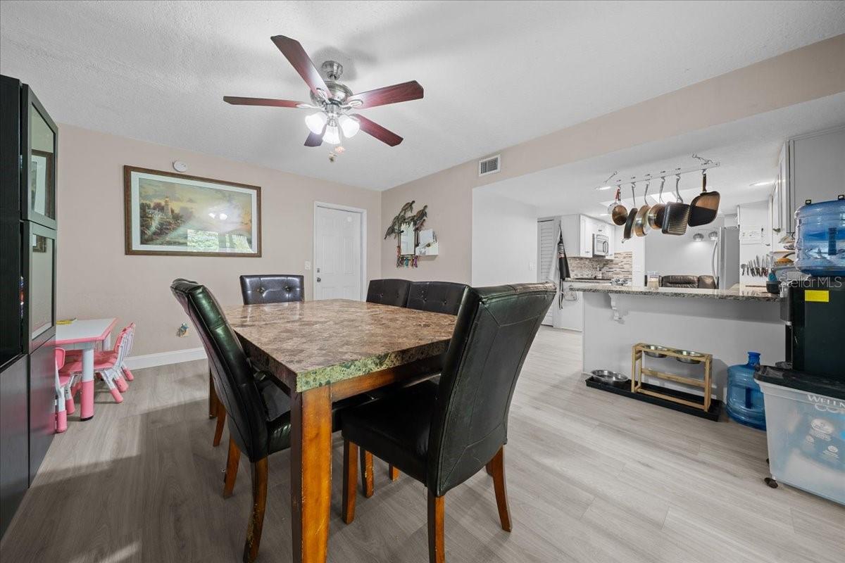 Image 24 of 69 For 2589 Knoll Street W