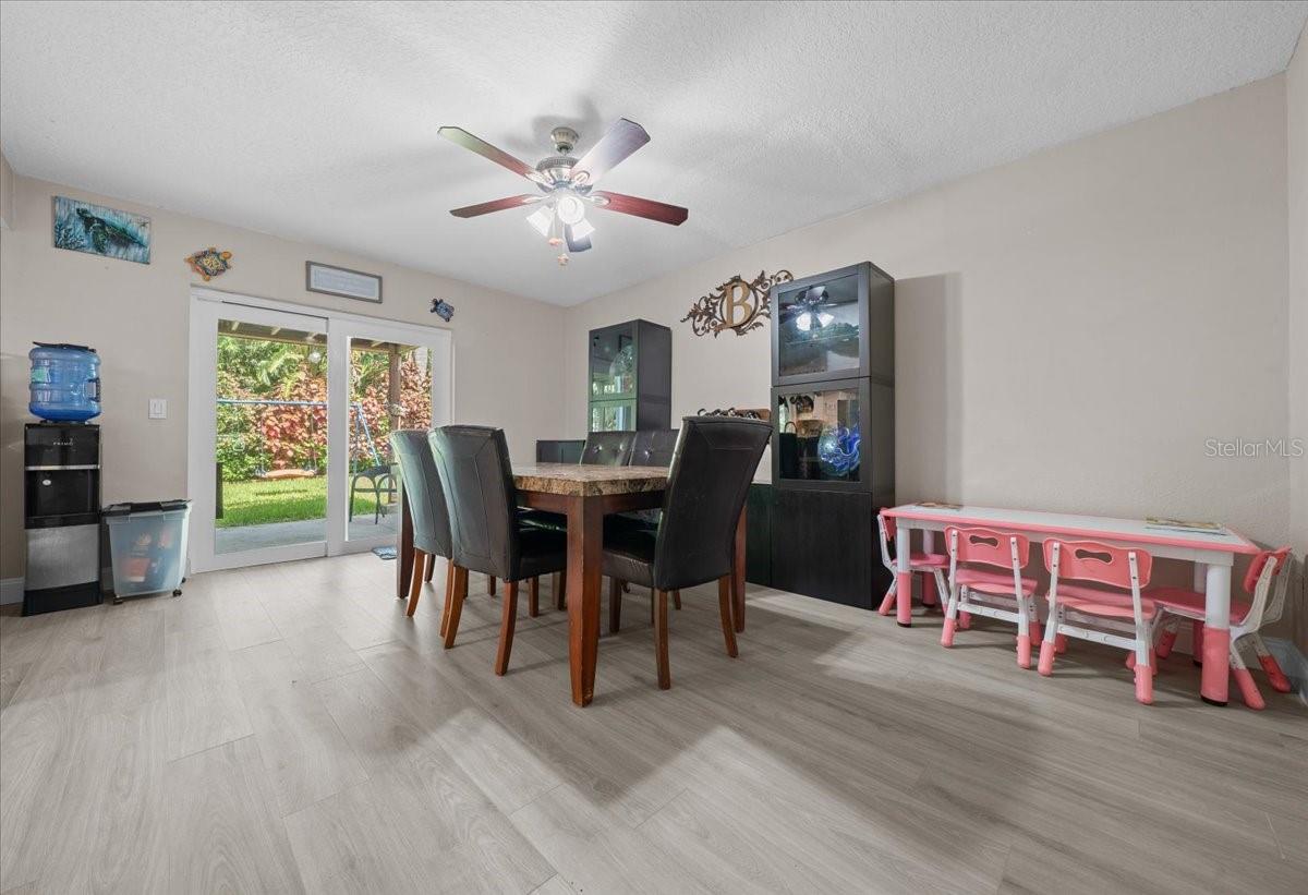Image 26 of 69 For 2589 Knoll Street W