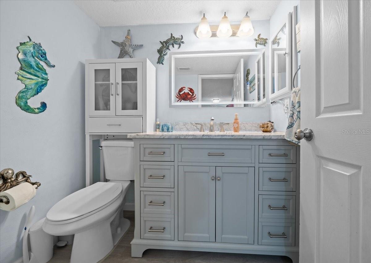 Image 27 of 69 For 2589 Knoll Street W